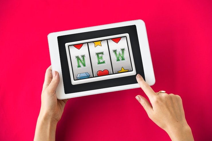 Pemain bulu tangkis yang fokus dalam pertandingan di platform genz1221